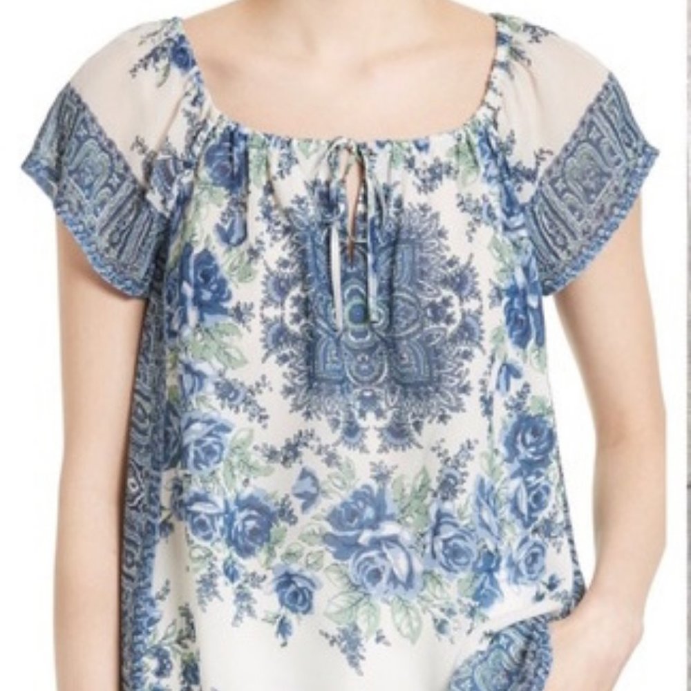 JOIE Off Shoulder Taj Silk Peasant Blouse Top L Delft blue floral popover  B-32